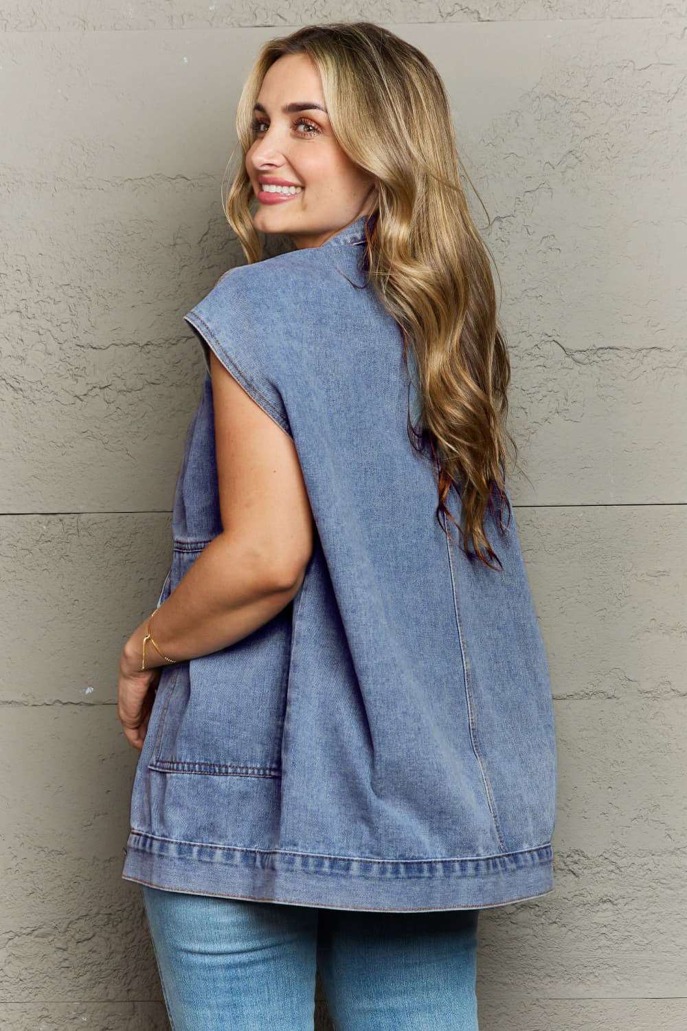 Women's Collared Neck Sleeveless Denim Top with Pockets - Light Denim