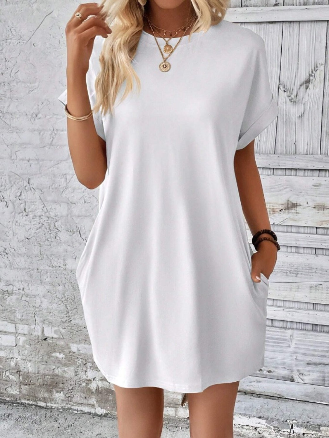 Women's Pocketed Round Neck Short Sleeve Mini Dress