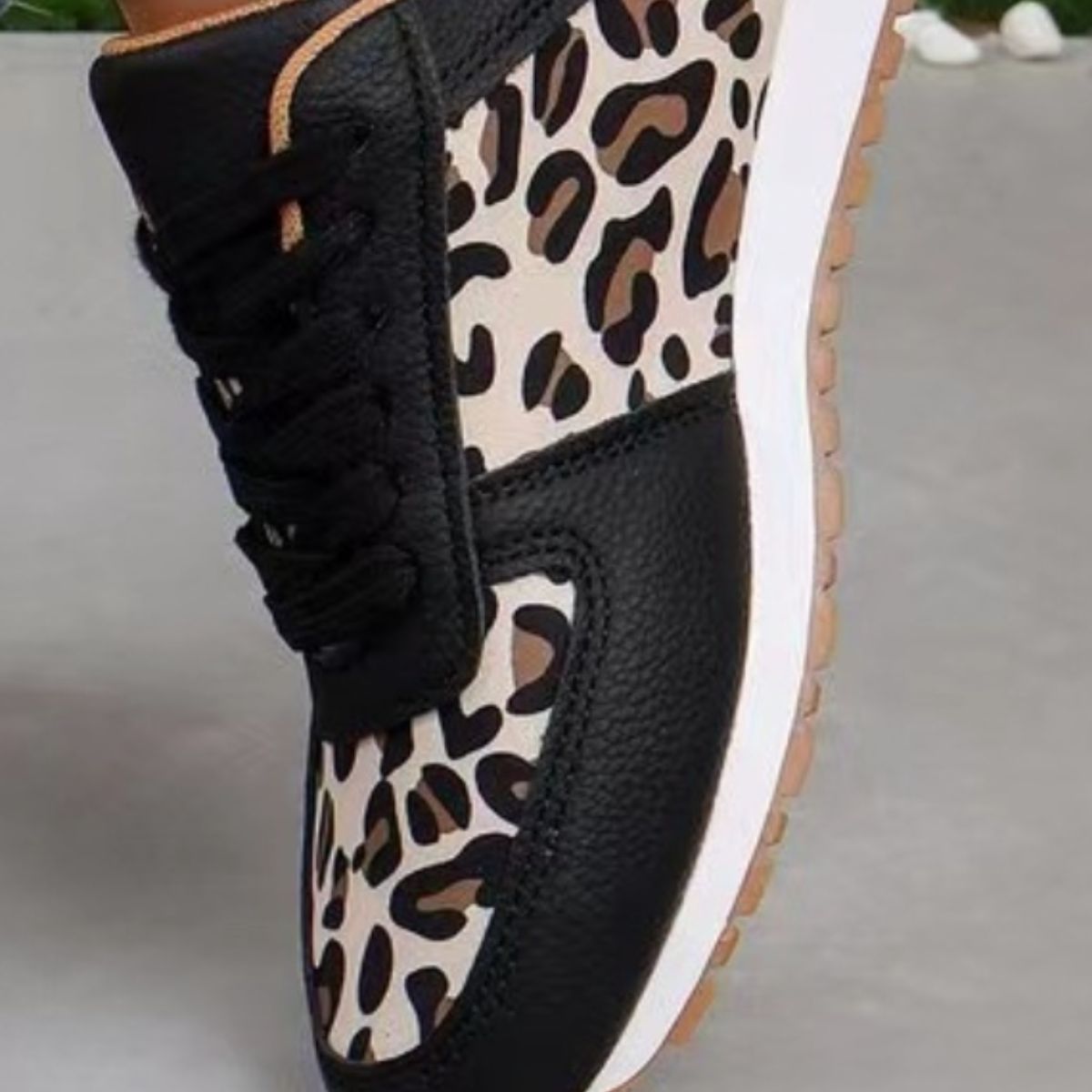 Women's Tied Printed PU Leather Athletic Sneakers