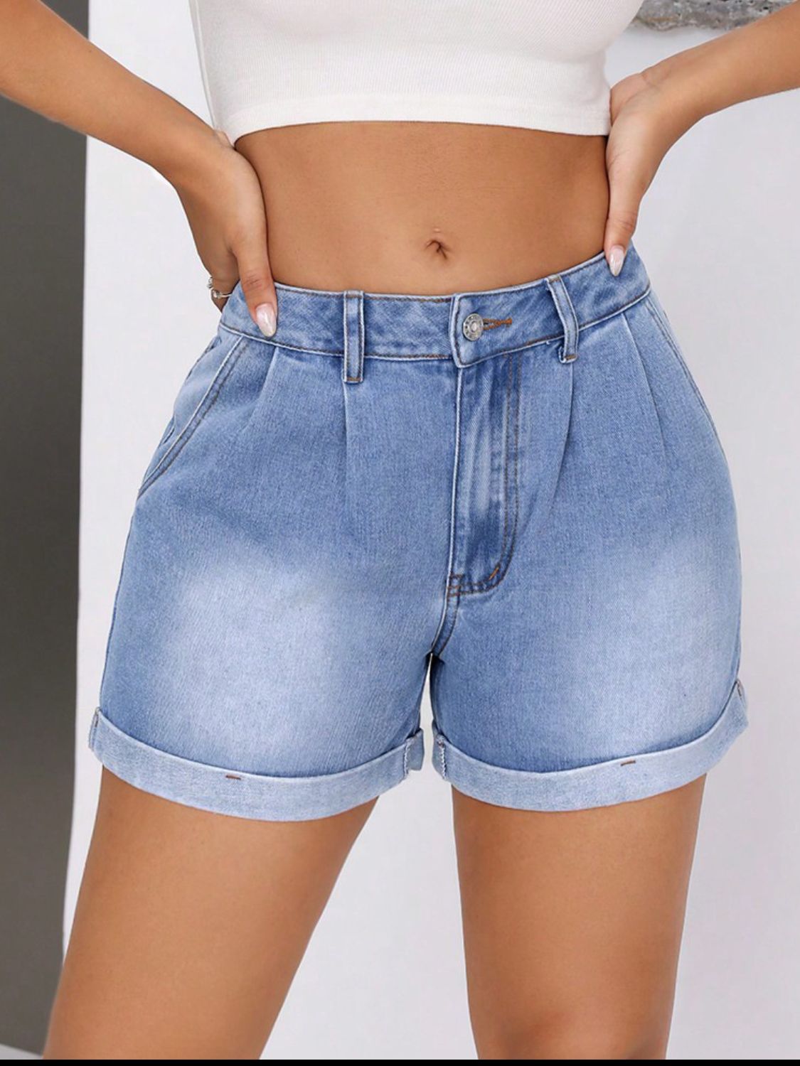 Women's Mid-Rise Rolled Hem Denim Shorts with Pockets