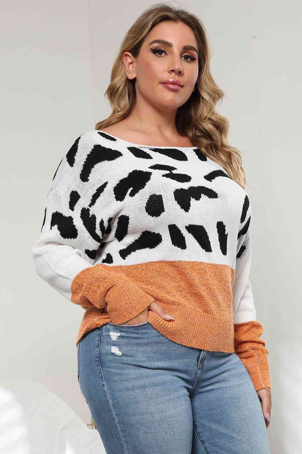 Top tipo suéter de manga larga con estampado de leopardo y cuello redondo de talla grande - 3 colores