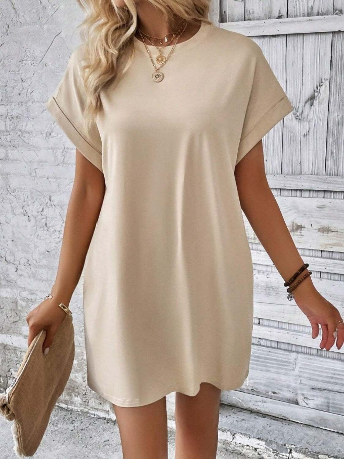 Women's Pocketed Round Neck Short Sleeve Mini Dress