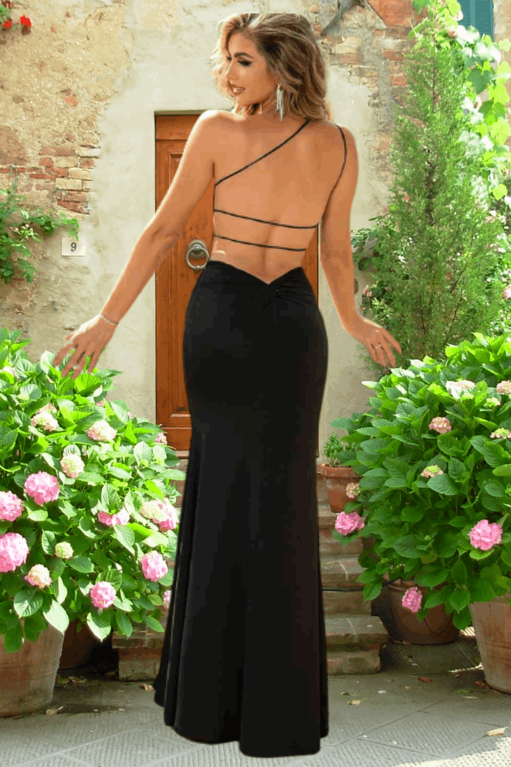 Elegant One-Shoulder Backless Maxi Dress for Special Occasions