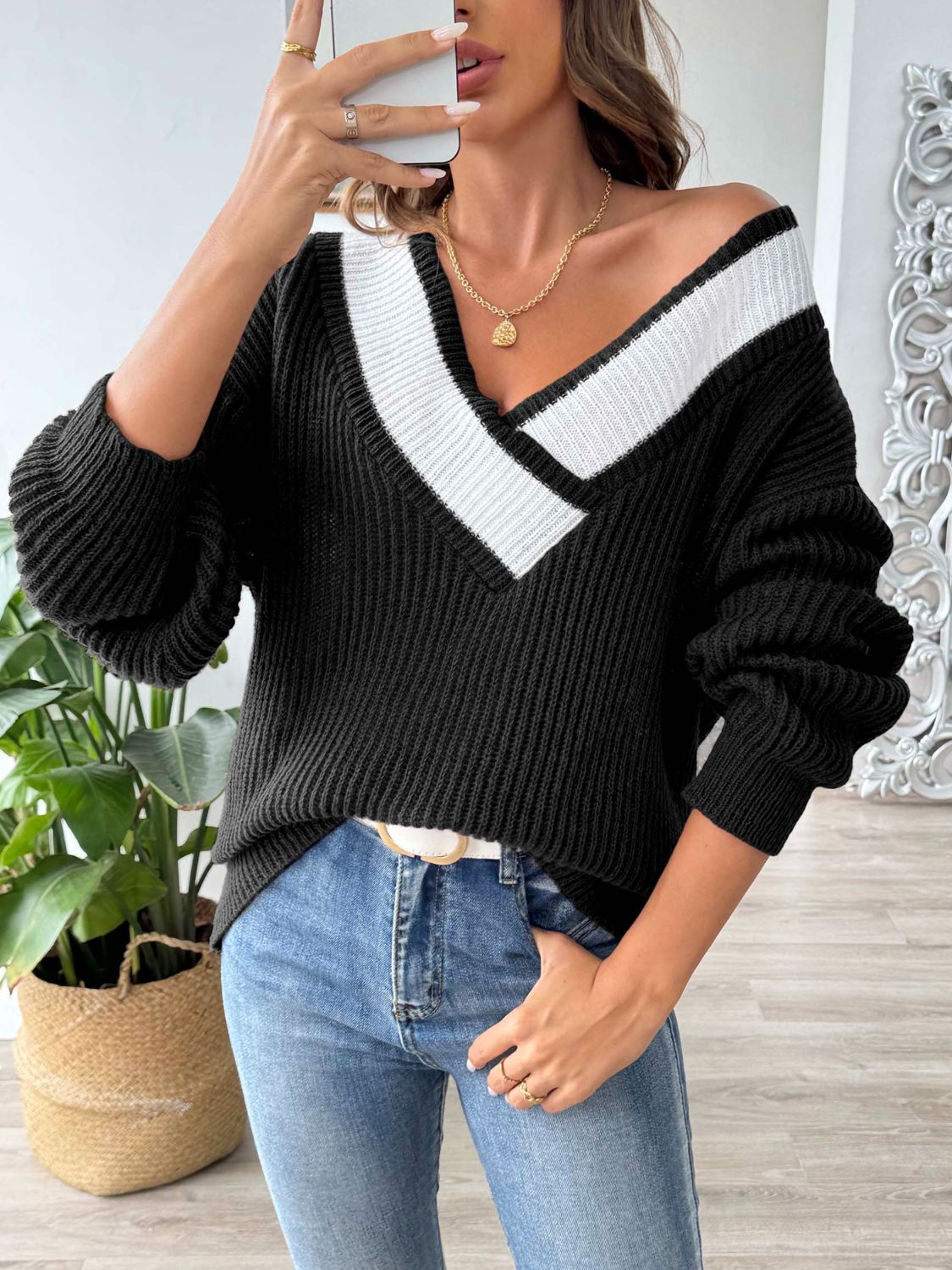 Women's Contrast Dropped Shoulder Long Sleeve Sweater