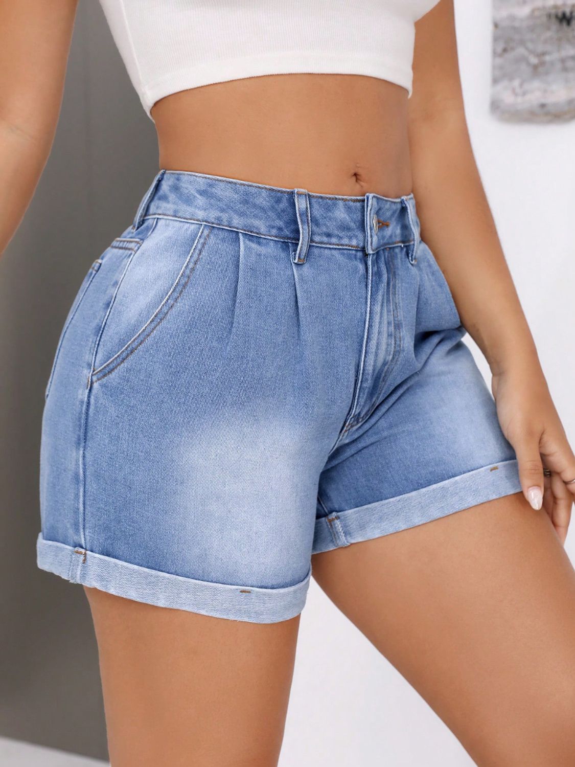 Women's Mid-Rise Rolled Hem Denim Shorts with Pockets