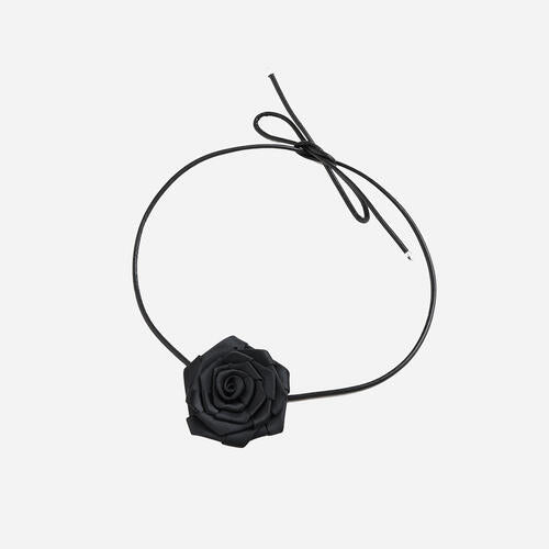 Collier en forme de rose en corde de cuir PU en rose foncé et noir