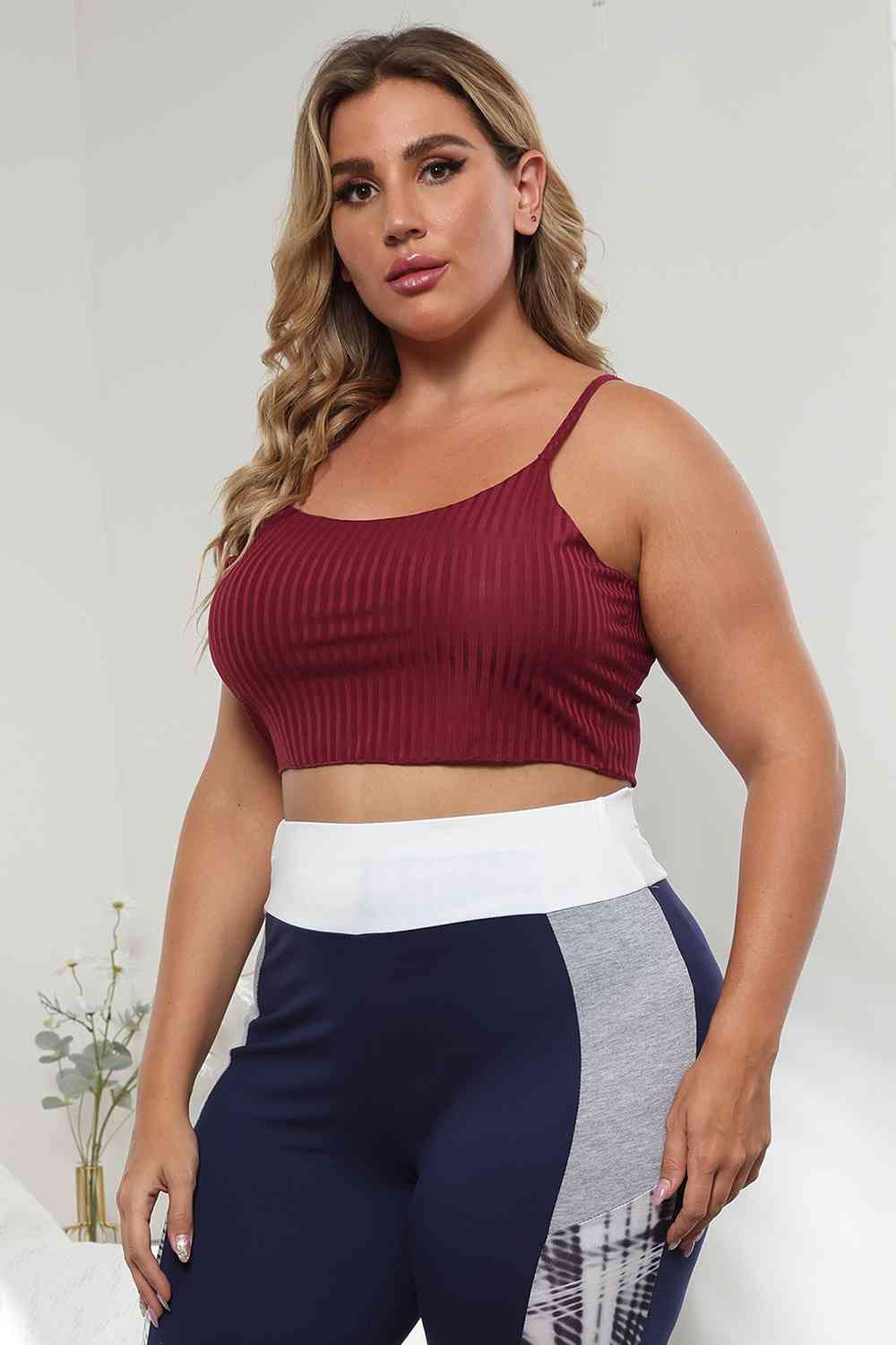 Top con tirantes finos de canalé de talla grande