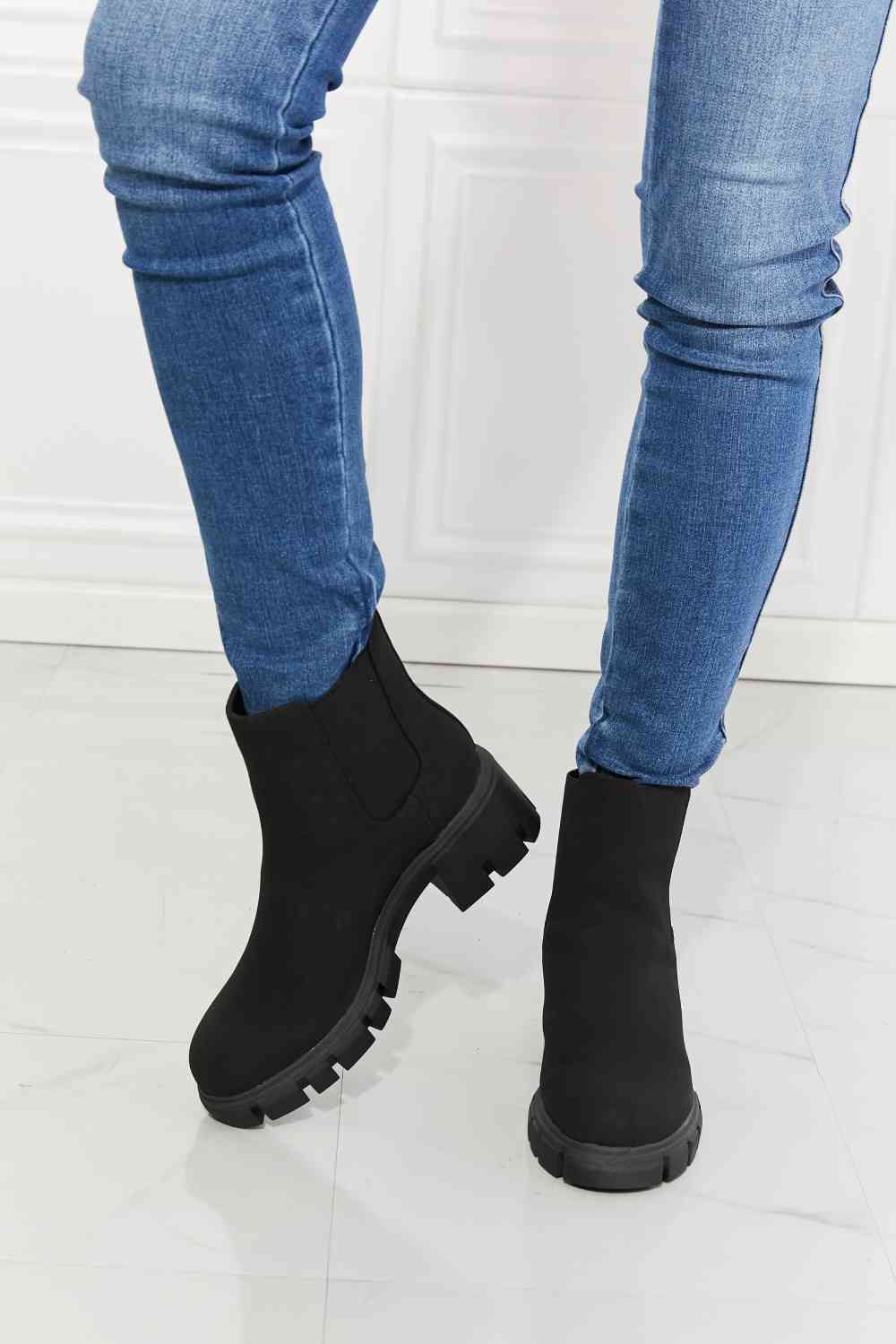 Botas Chelsea negras con suela dentada mate Work For It de MMShoes